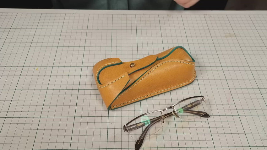 Hand stitched leather eyeglass case. – Paloma Hayes