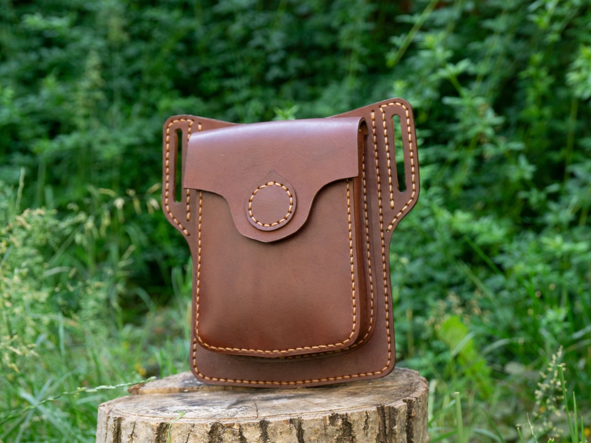 How to Make a Leather Hip Bag - Tutorial and Pattern Download 