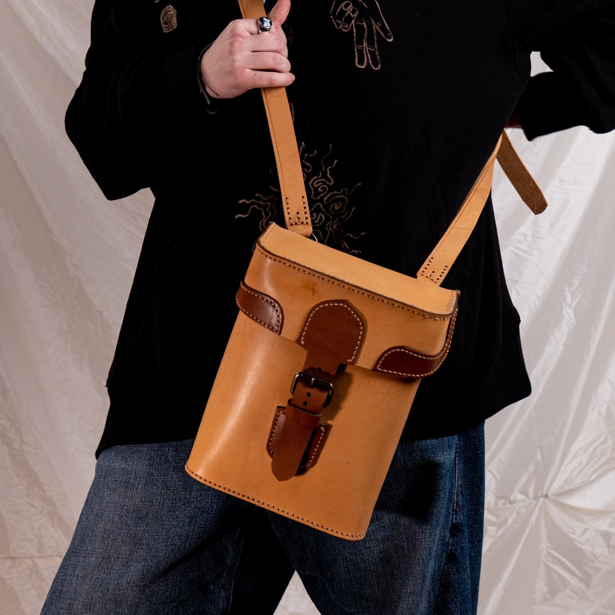 PDF Pattern and Instructional Video for Perry Crossbody Bag - Vasile and Pavel Leather Patterns